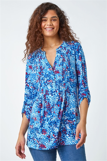 Abstract Spot V-Neck Pintuck Stretch Top 19263009