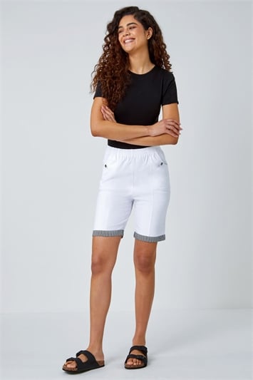 Contrast Detail Stretch Shorts 18058794