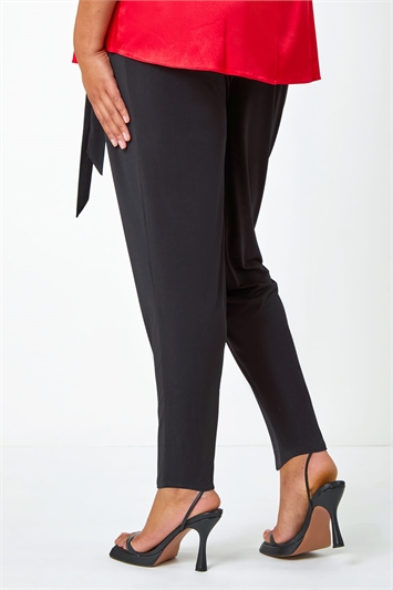 Curve Tapered Belted Stretch Trousers 18050508