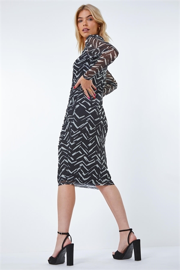 Abstract Ruched Side Midi Dress 14345708