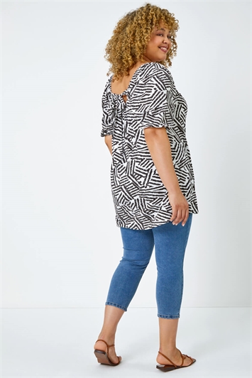Curve Abstract Print Tie Detail Top 19226808