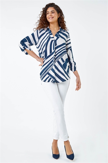 Linear Print V-Neck Pleat Front Tunic Top 20153860
