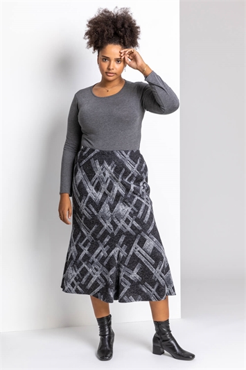 Curve Abstract Cross Print Fluted Skirt 17018325
