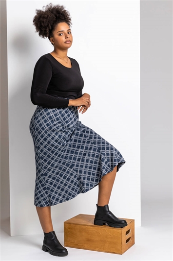 Curve Check Print Fluted Skirt 17018160