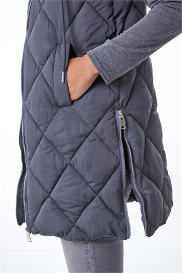 Diamond Quilted Hooded Gilet 12020118