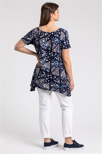 Curve Ditsy Floral Swing Tunic Top 19178560