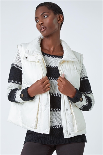 White Pocket Detail Quilted Gilet