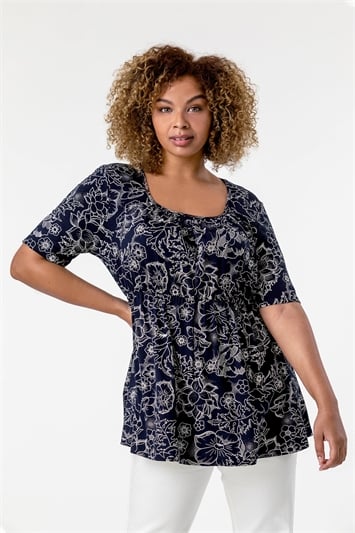 Curve Floral Print Gathered Topand this?
