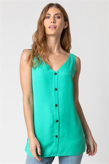 Button Front Sleeveless Topand this?