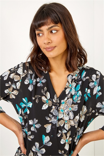 Floral Print Notch Neck Stretch Shirtand this?