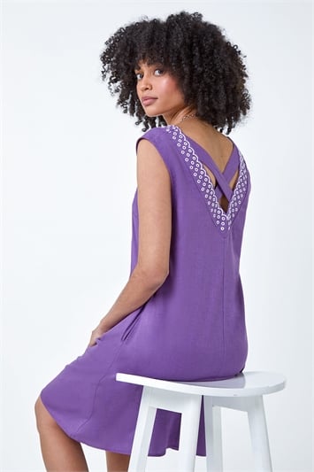 Purple Cotton Blend Embroidered Pocket Shift Dress