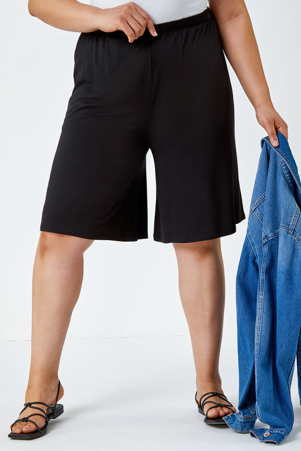 Black Curve Wide Leg Stretch Shorts, Image 4 of 5