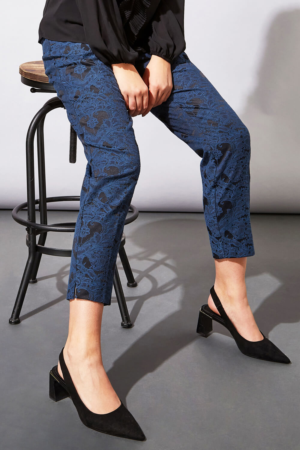Midnight Blue Jacquard Tapered Trouser, Image 4 of 4
