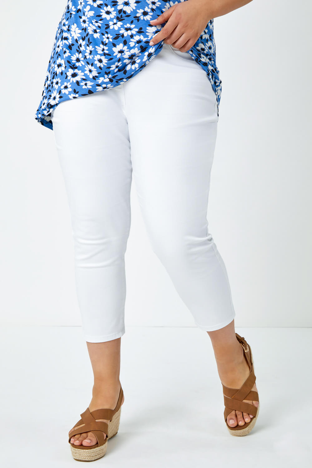 White Curve Cropped Stretch Denim Jeggings, Image 4 of 5