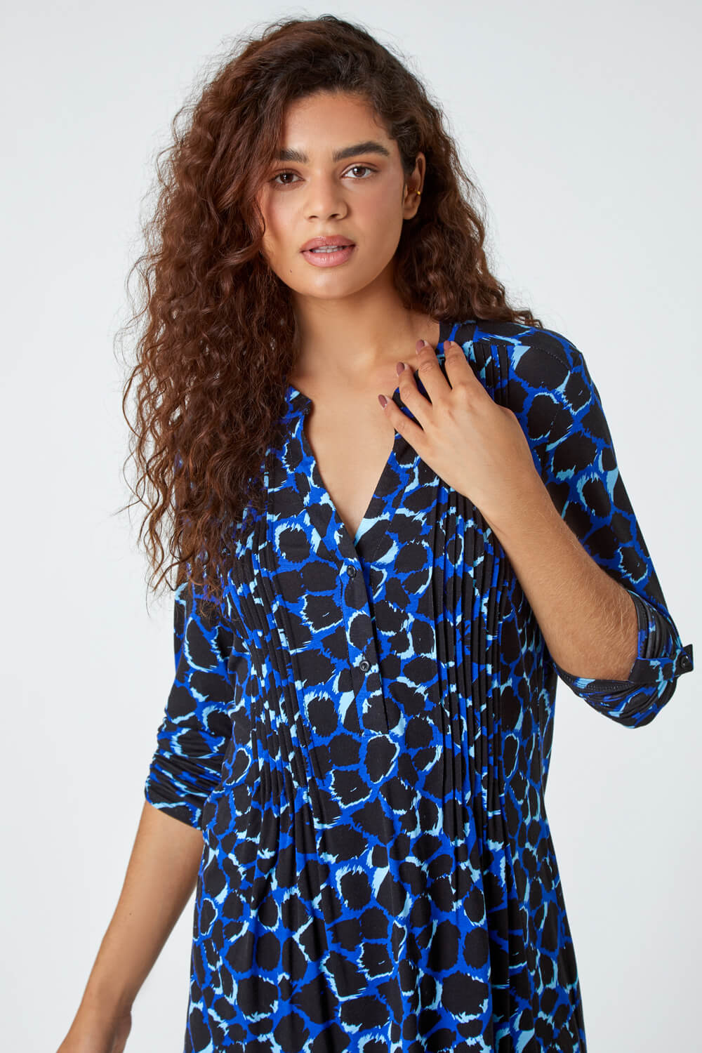 Blue Pebble Print Pintuck Stretch Top, Image 4 of 5