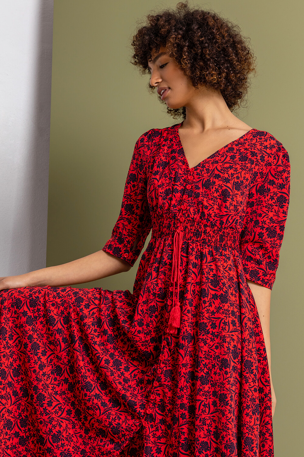 Red Floral Print Shirred Waist Maxi Dress, Image 4 of 5