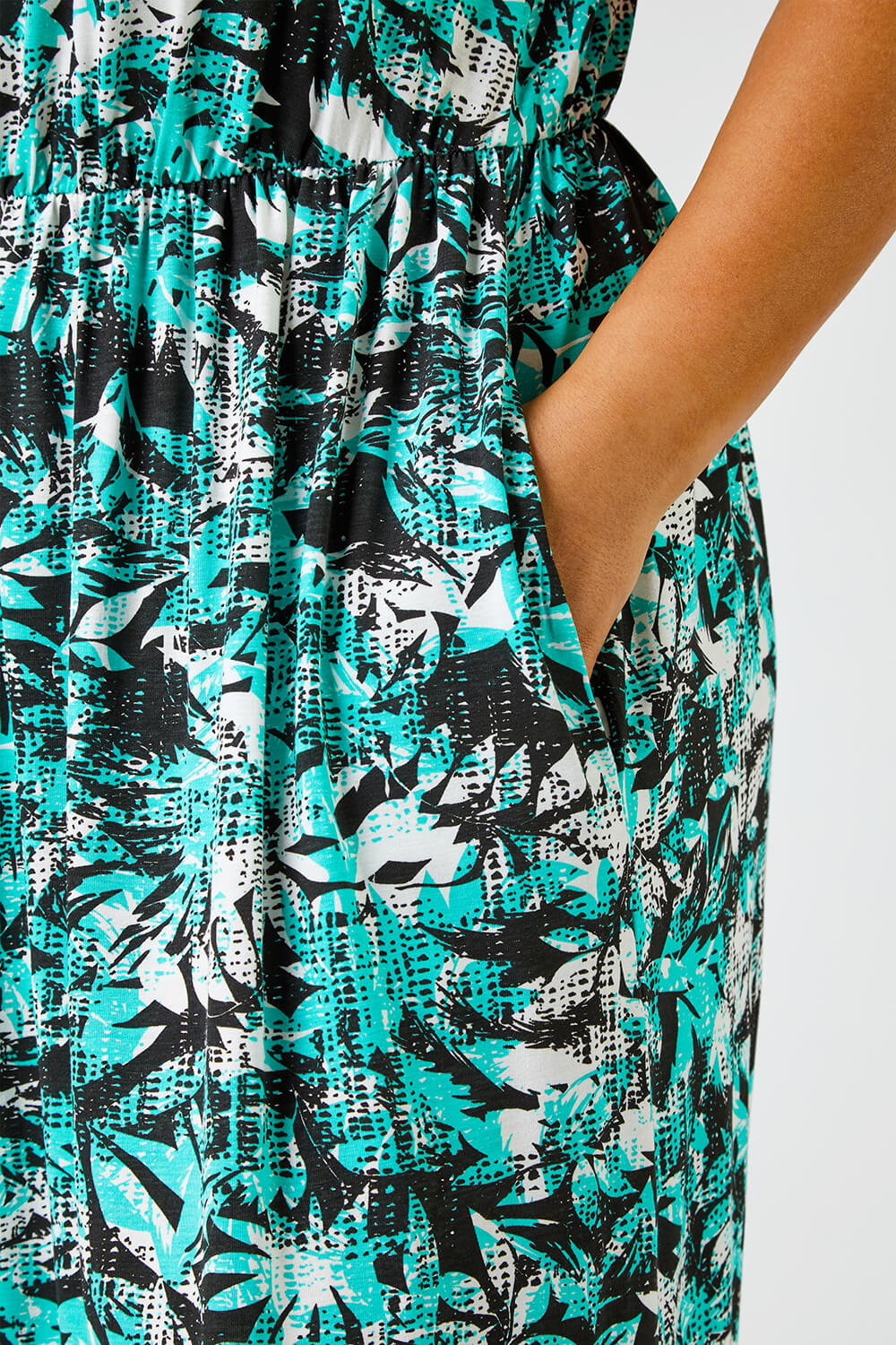 Jade Curve Abstract Tropical Print Maxi Dress, Image 5 of 5