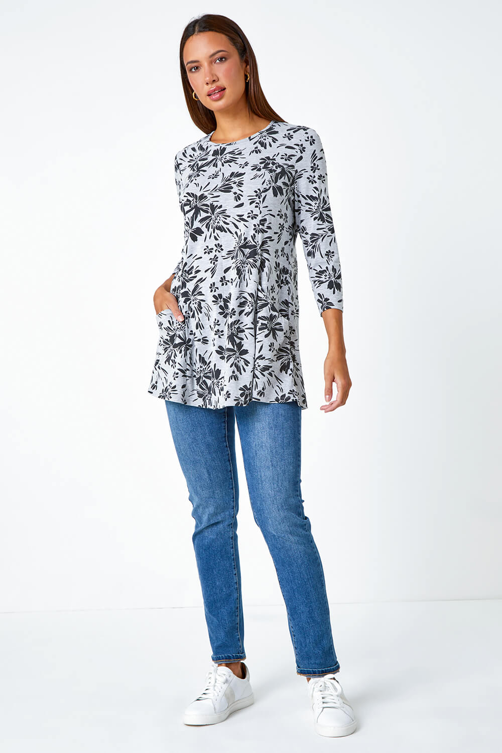 Grey Floral Pocket Front Swing Stretch Top, Image 3 of 5