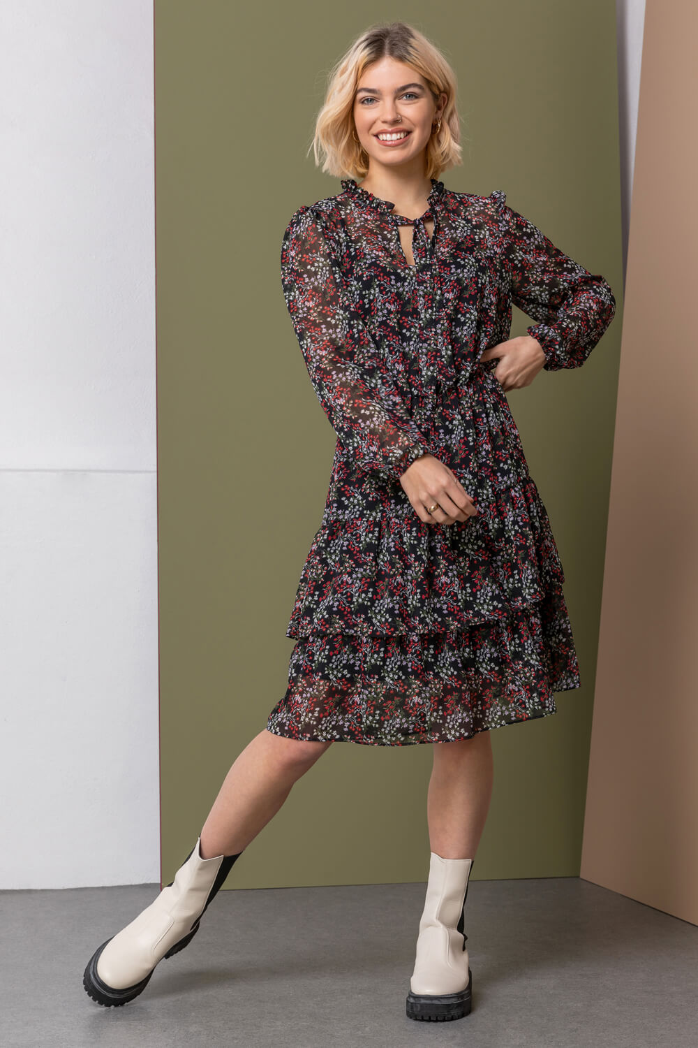 Neo noir tammy outlet green flower dress