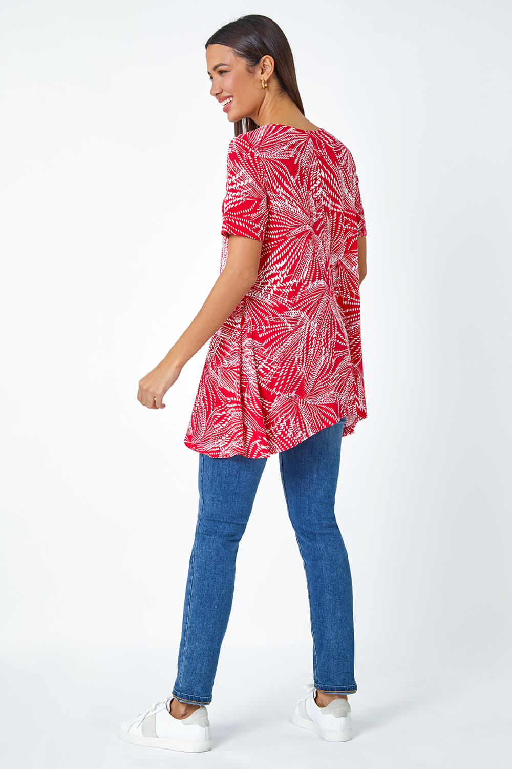 Red Textured Fan Print Stretch Hanky Hem Top, Image 3 of 5