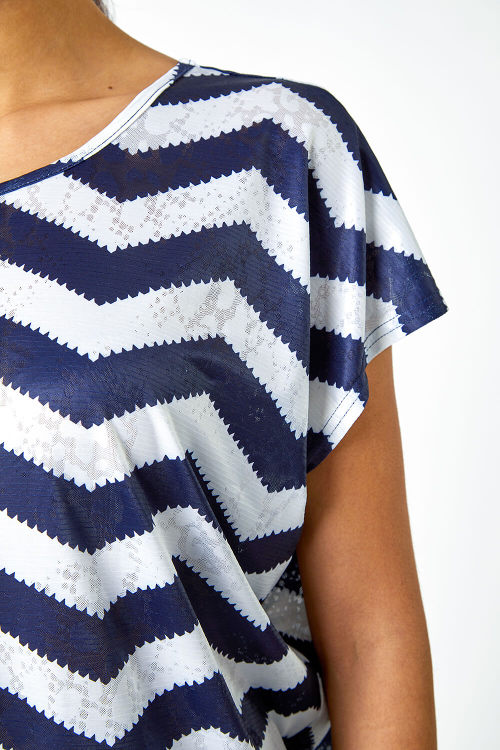 Navy  Zig Zag Print Relaxed Top, Image 5 of 5