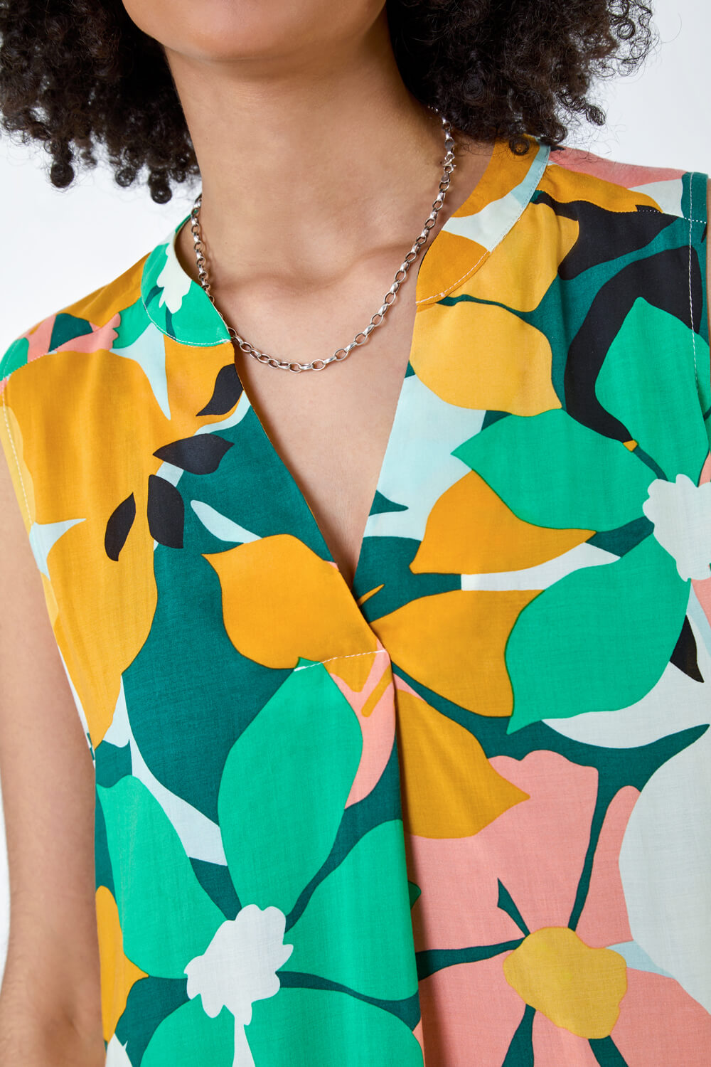 Green Contrast Floral Print Sleeveless Blouse, Image 5 of 5