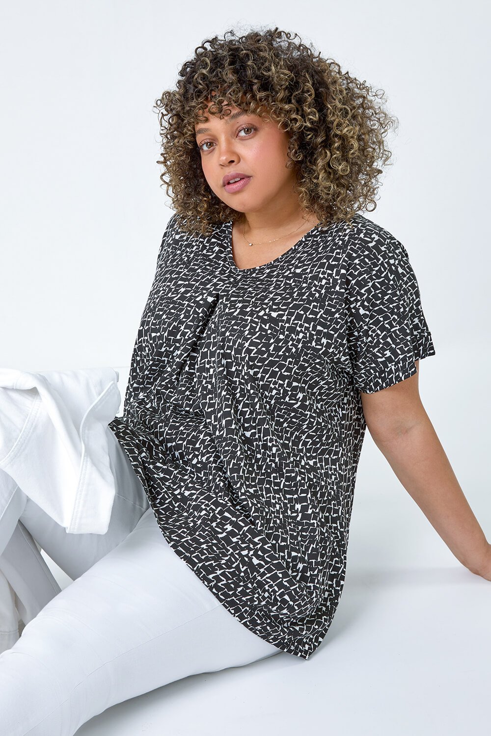 Curve Pleat Front Printed Stretch Top