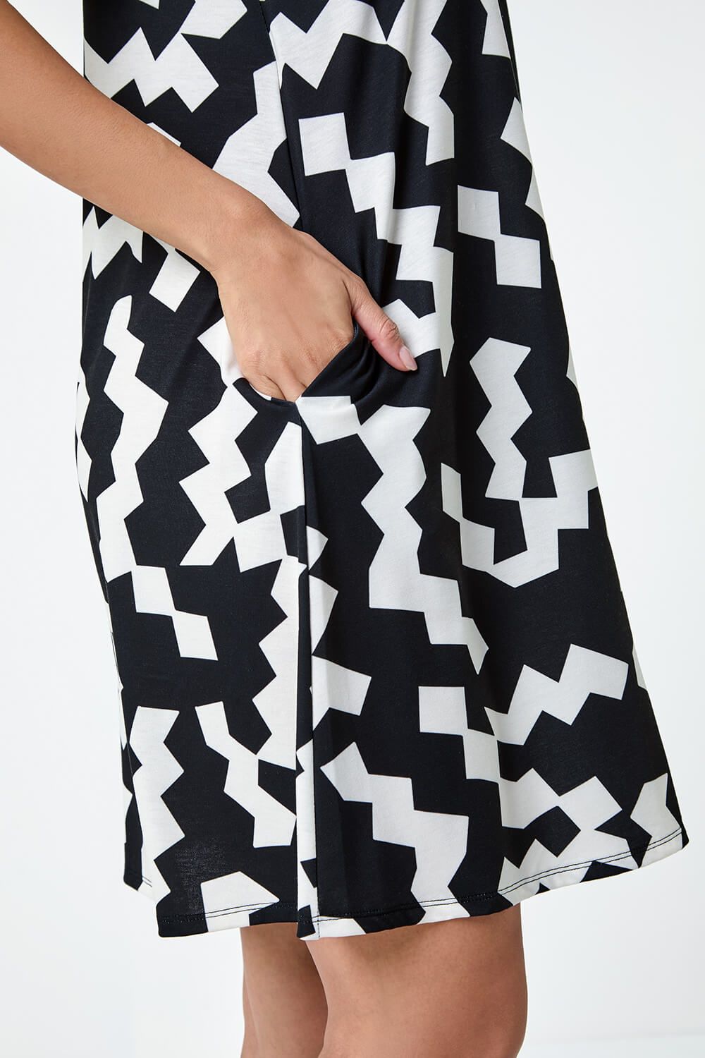 Black Geometric Print Stretch Swing Dress, Image 5 of 5