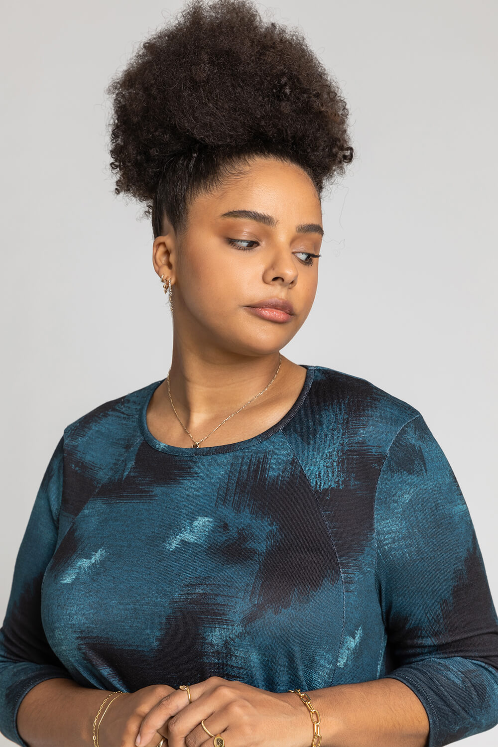 Teal Curve Abstract Print Pocket Top, Image 4 of 5