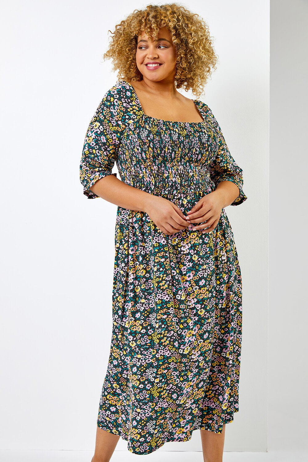 Curve Ditsy Floral Shirred Maxi Dress