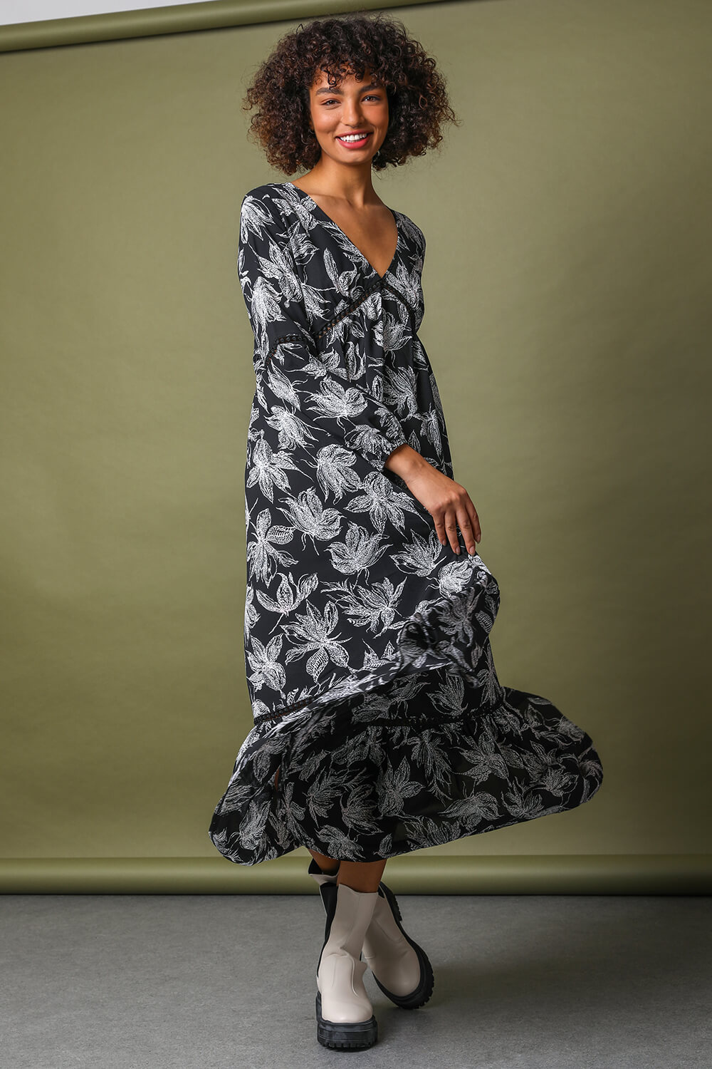 Black Floral Print Tiered Maxi Dress, Image 4 of 5