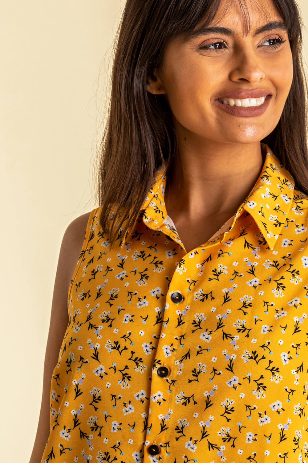 Amber Ditsy Floral Button Through Blouse, Image 4 of 4