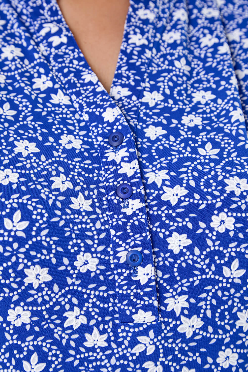 Royal Blue Curve Textured Ditsy Floral Stretch Top, Image 5 of 5