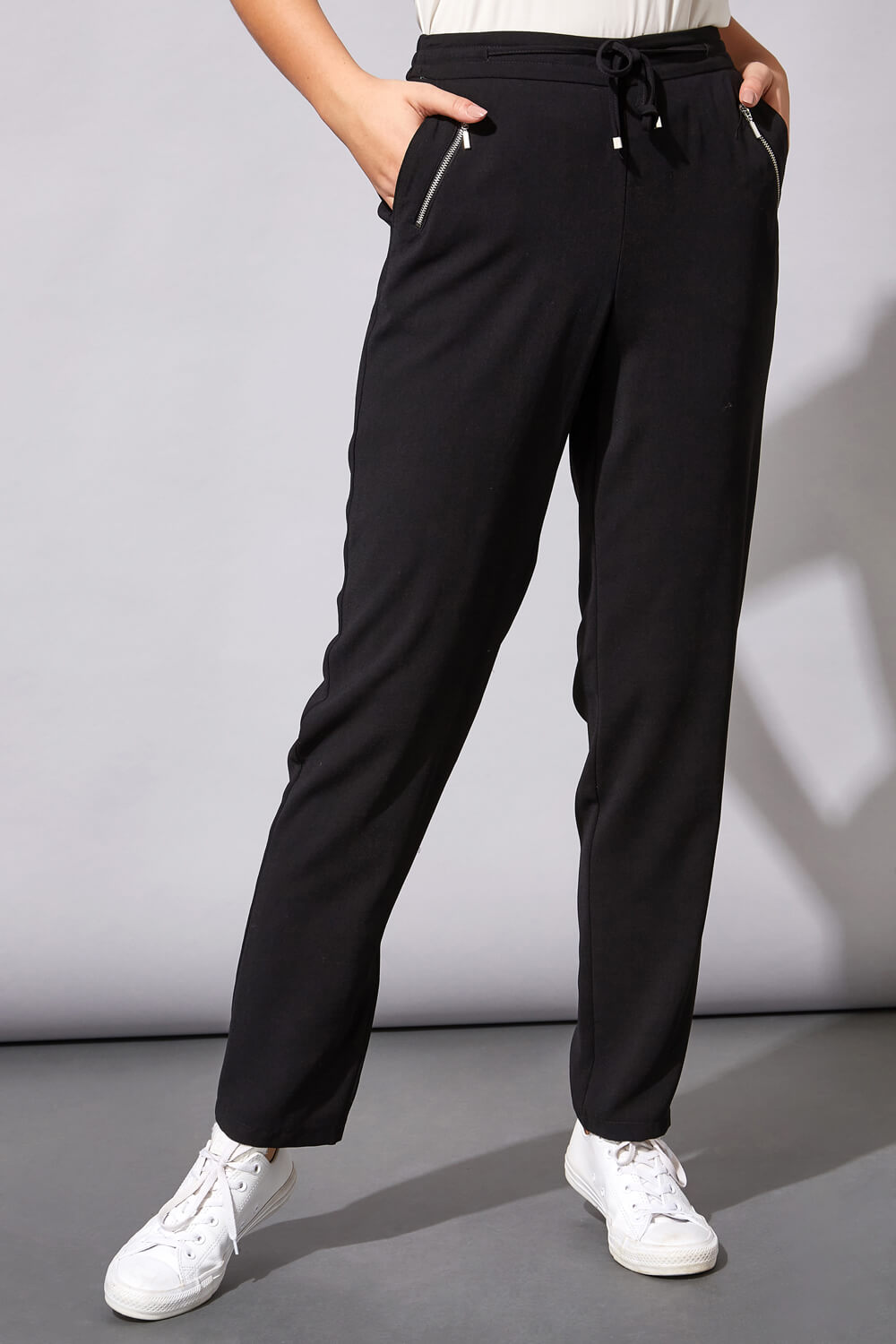31 Inch Tie Front Jogger