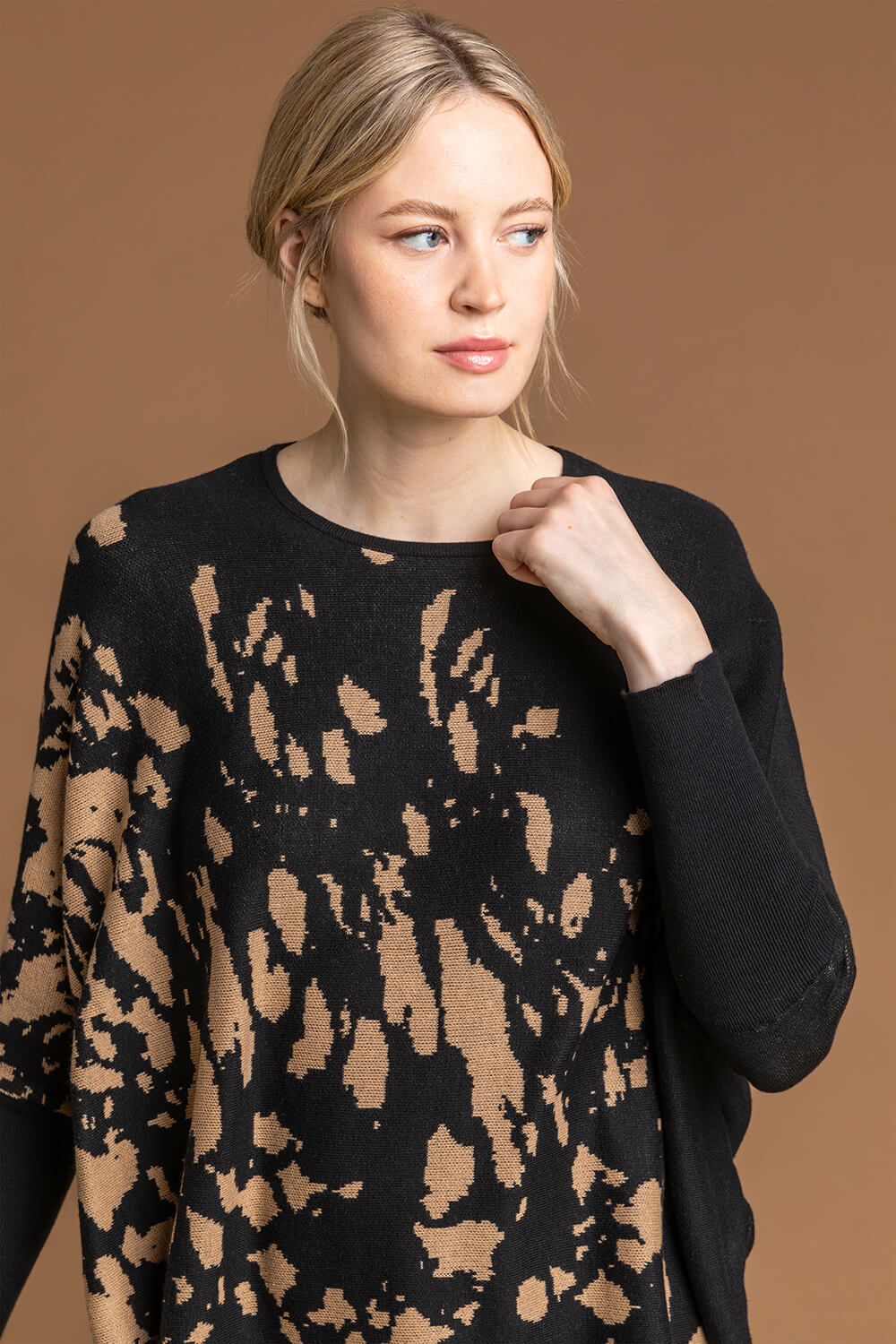 Taupe Relaxed Abstract Print Jumper, Image 4 of 5