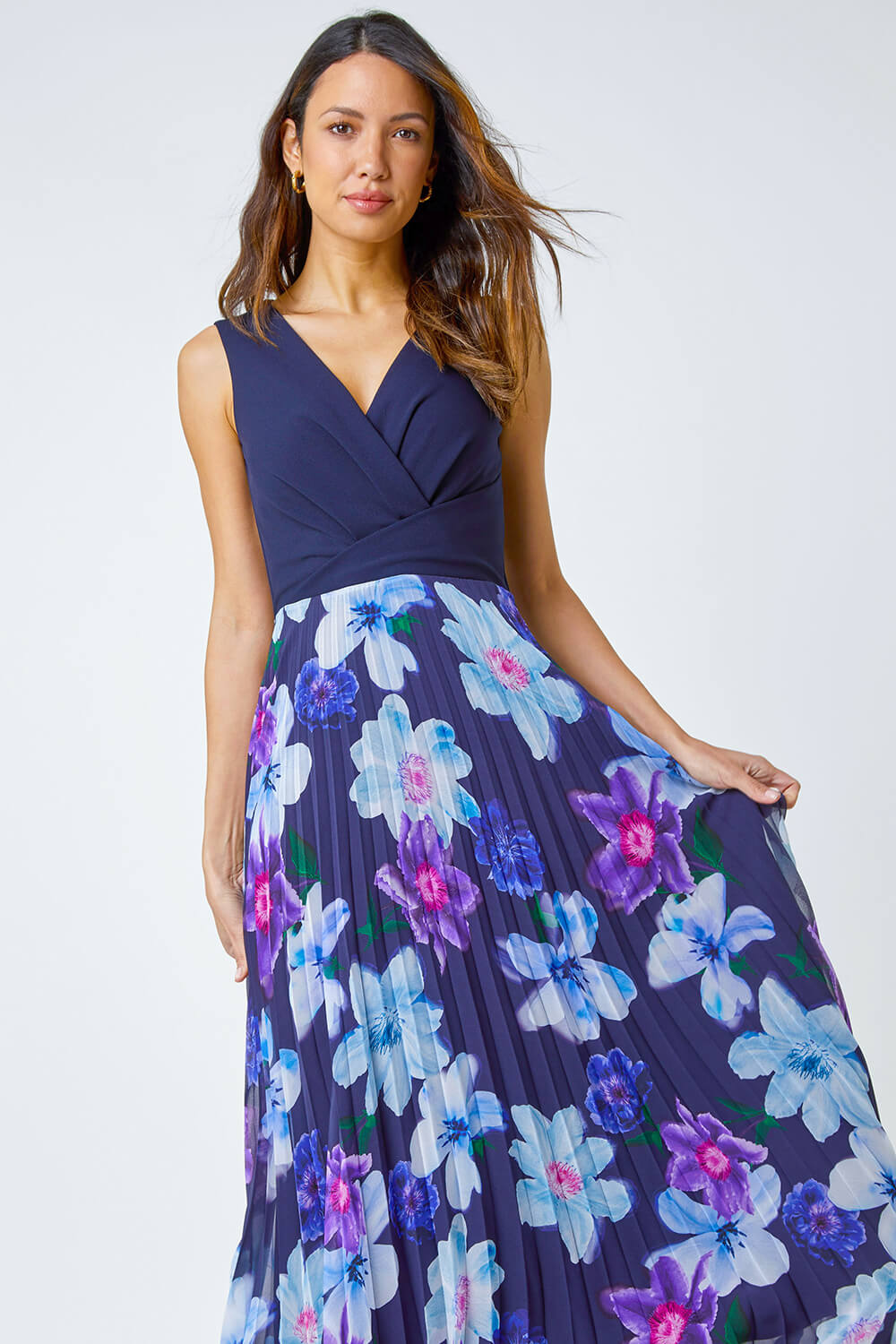 Navy  Floral Print Pleated Maxi Dress, Image 2 of 5