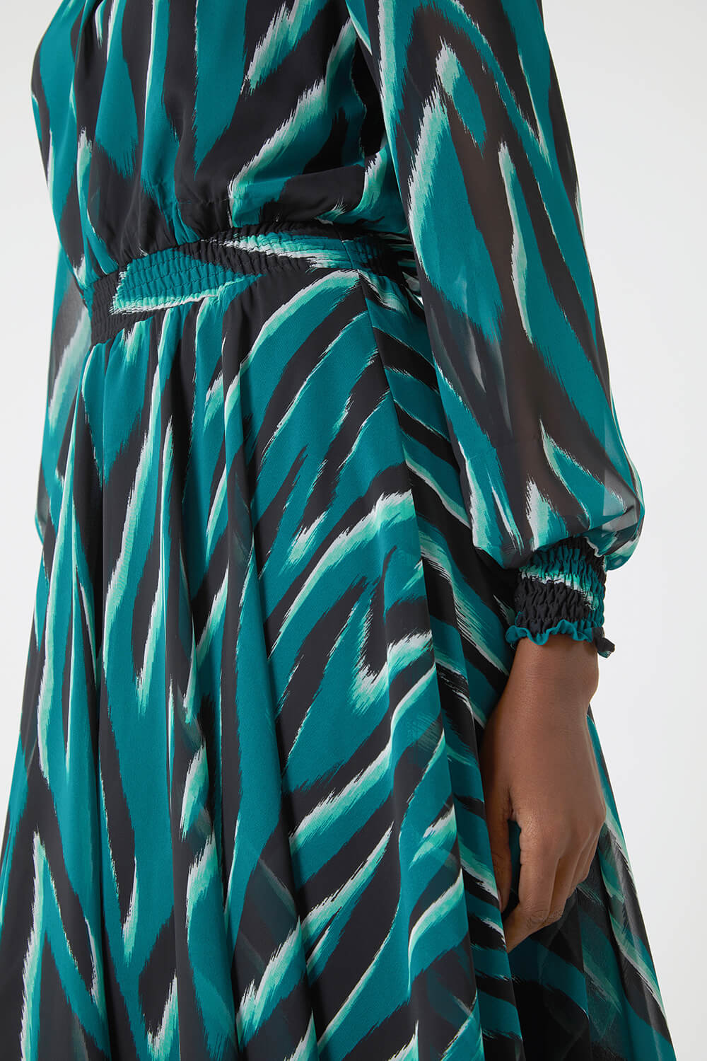 Green Abstract Print Shirred Waist Midi Dress , Image 5 of 5