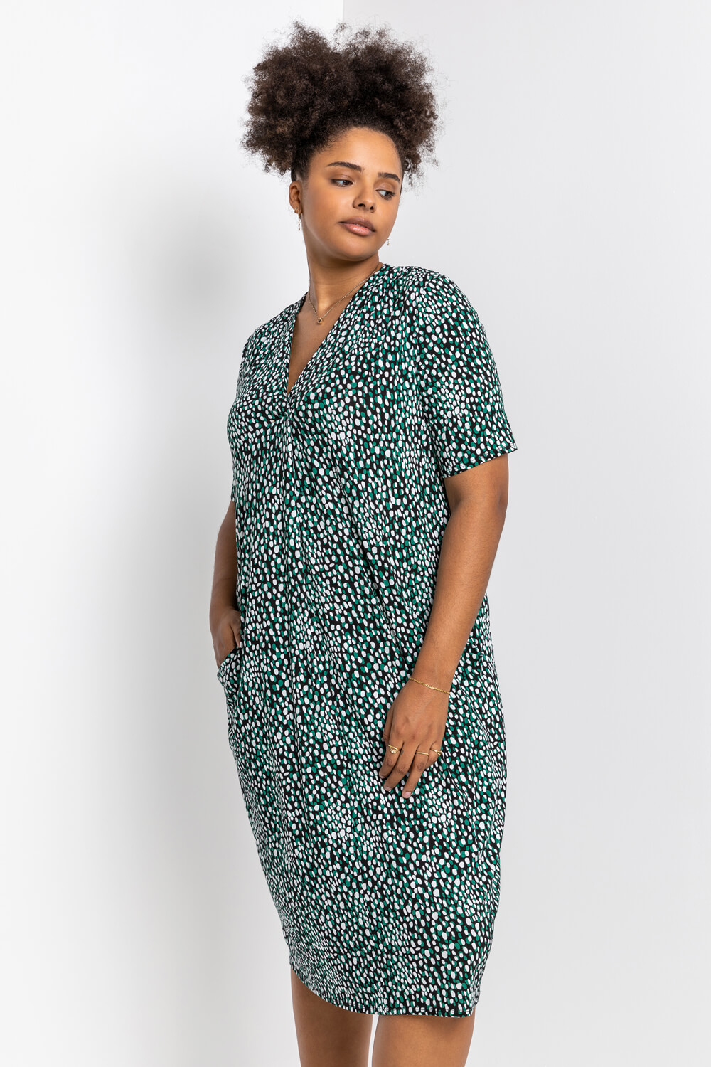 Curve Abstract Spot Print Pocket Dress