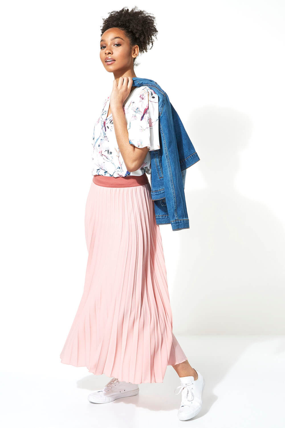 Light Pink Contrast Band Pleated Maxi Skirt, Image 4 of 5