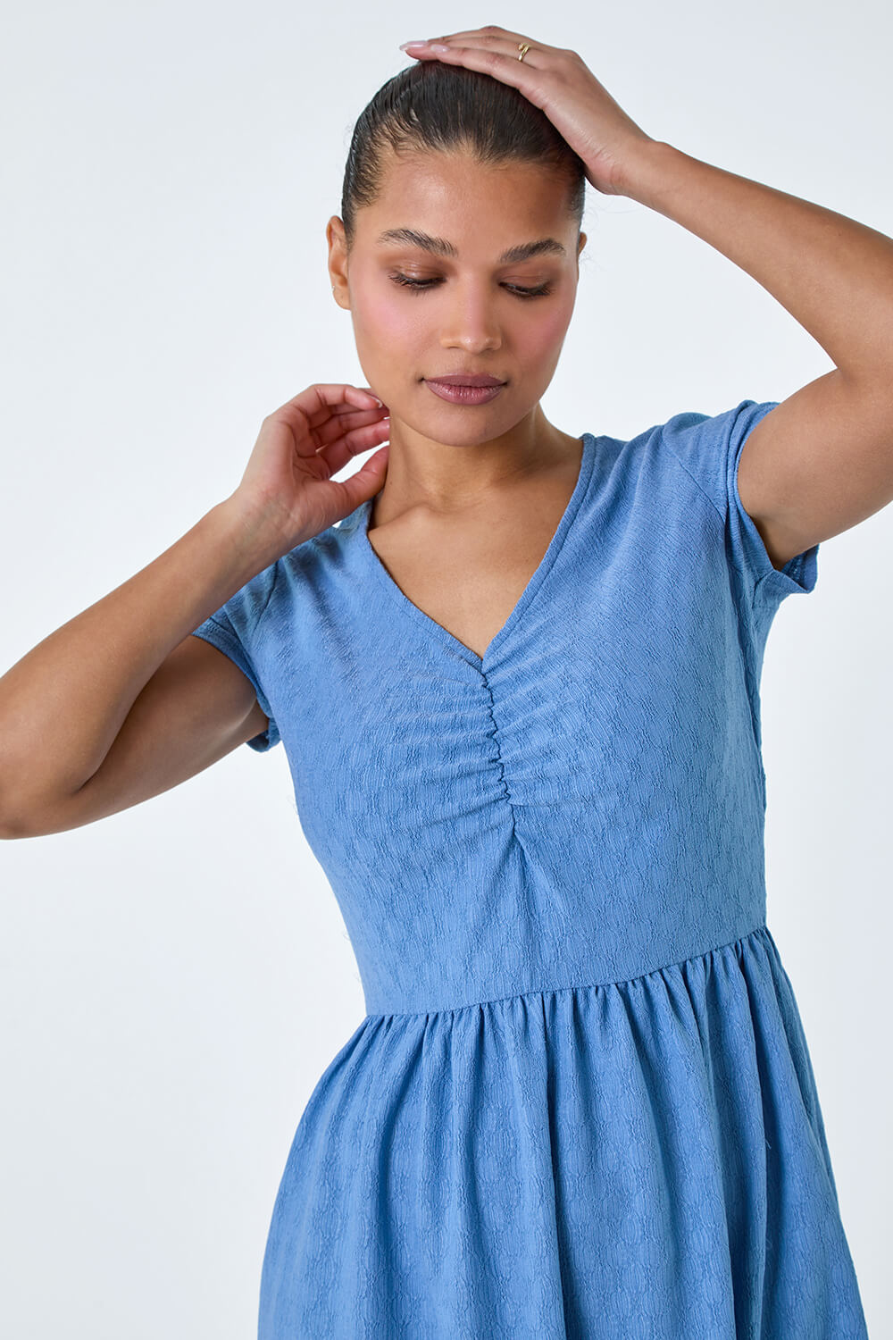  Textured Ruched Stretch Jersey Dress, Image 4 of 5