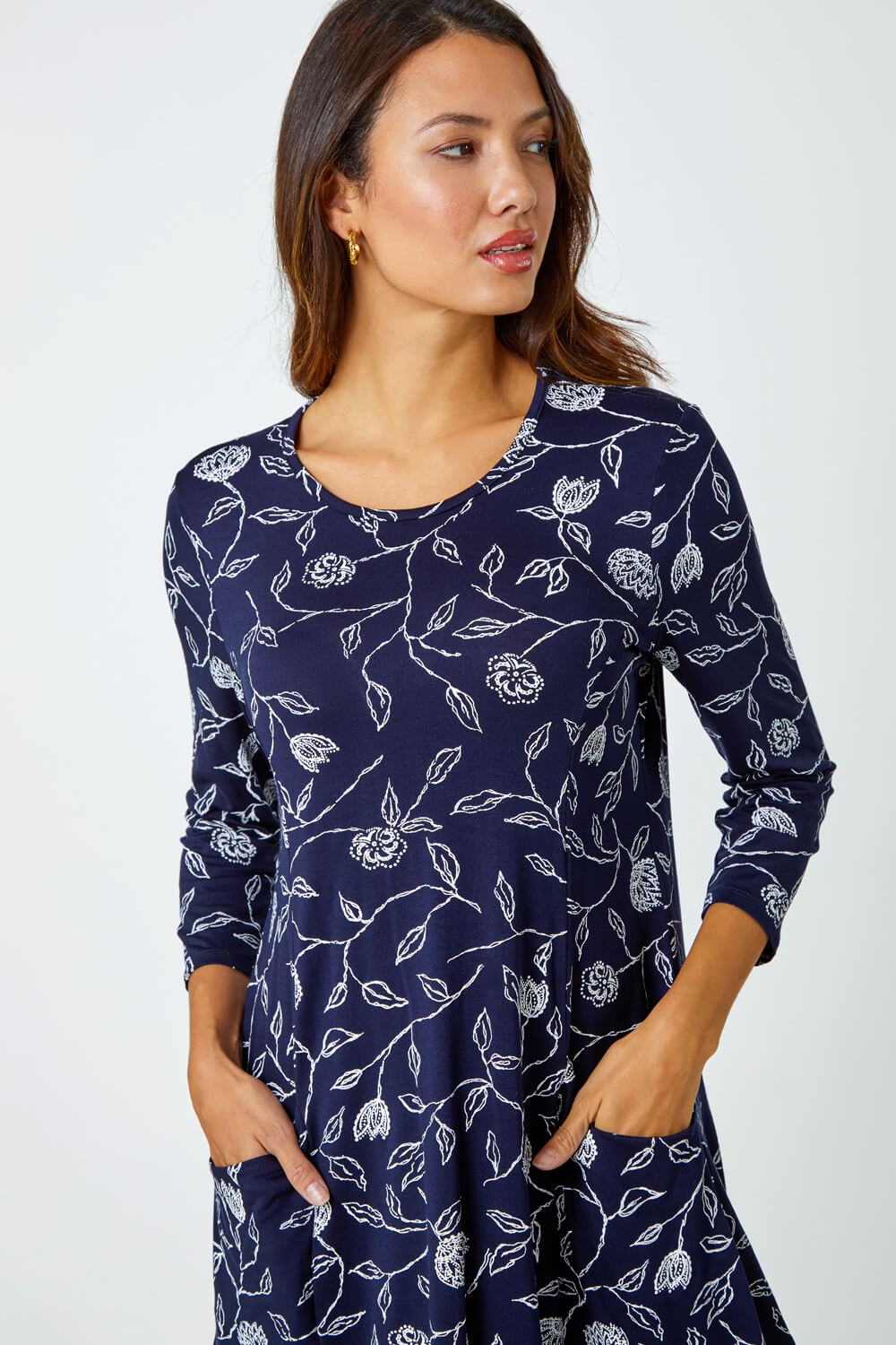 Navy  Floral Print Pocket Swing Stretch Top , Image 4 of 5