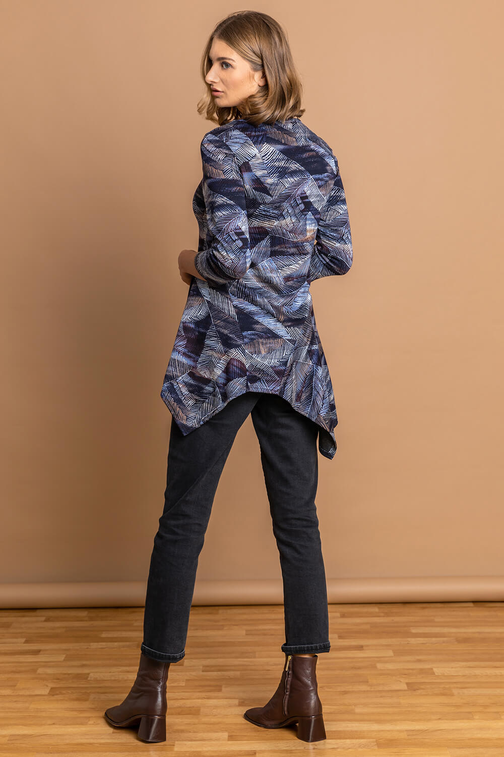 Navy  Abstract Print Hanky Stretch Top, Image 3 of 4