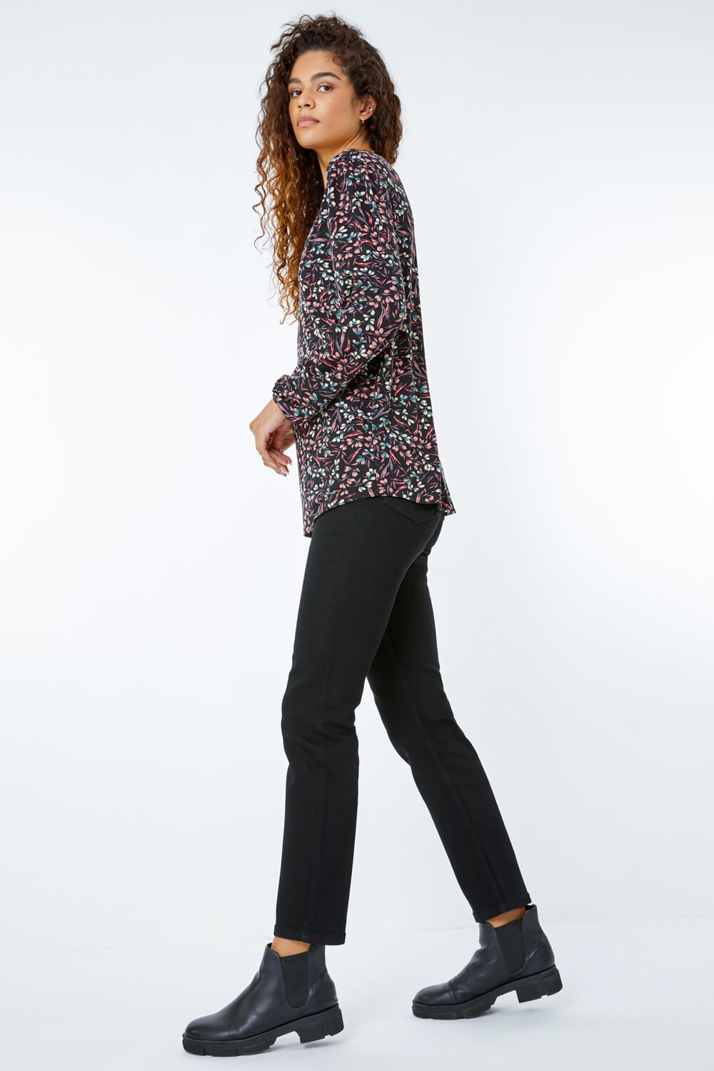 Floral Applique Keyhole Sleeveless Top