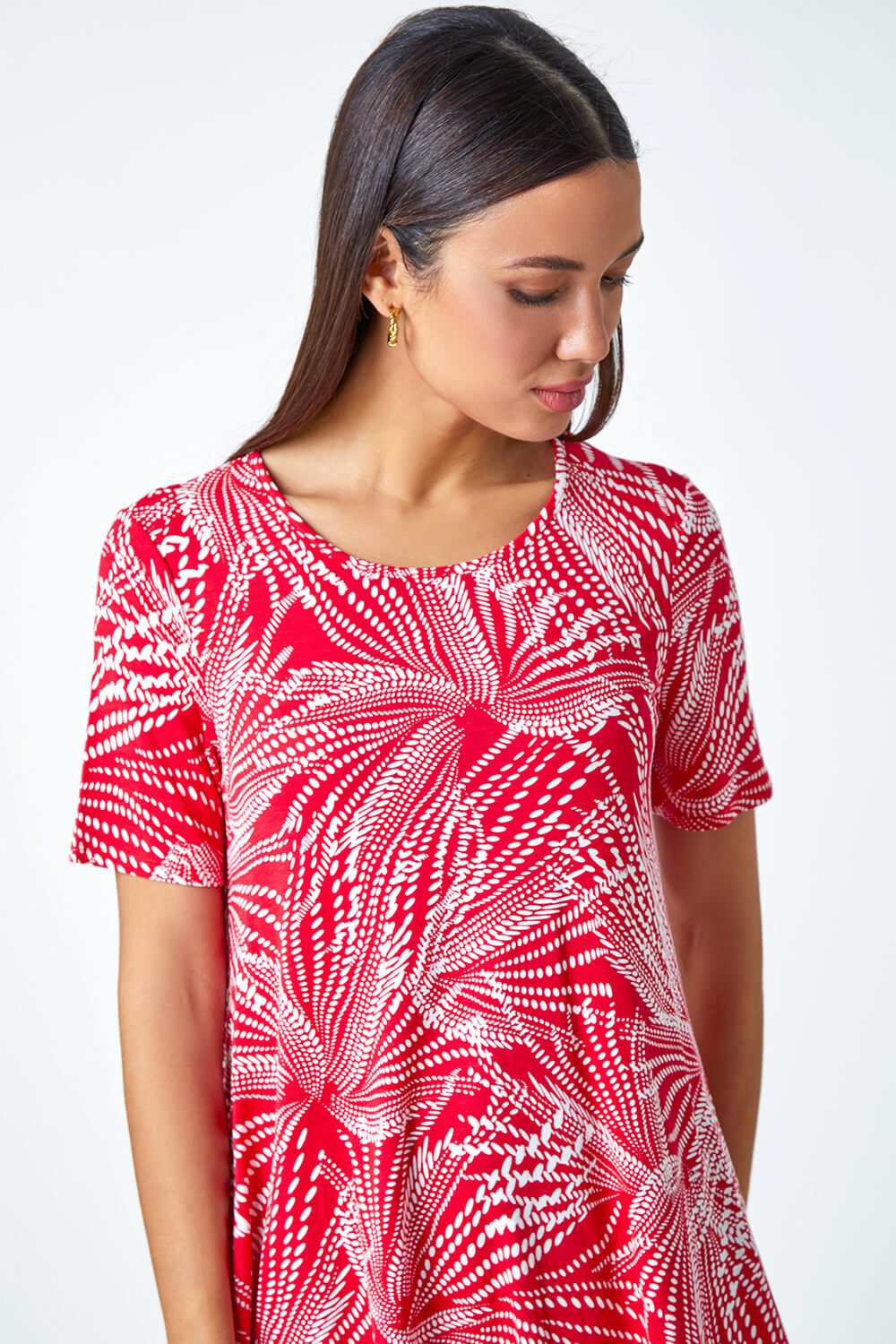 Red Textured Fan Print Stretch Hanky Hem Top, Image 4 of 5