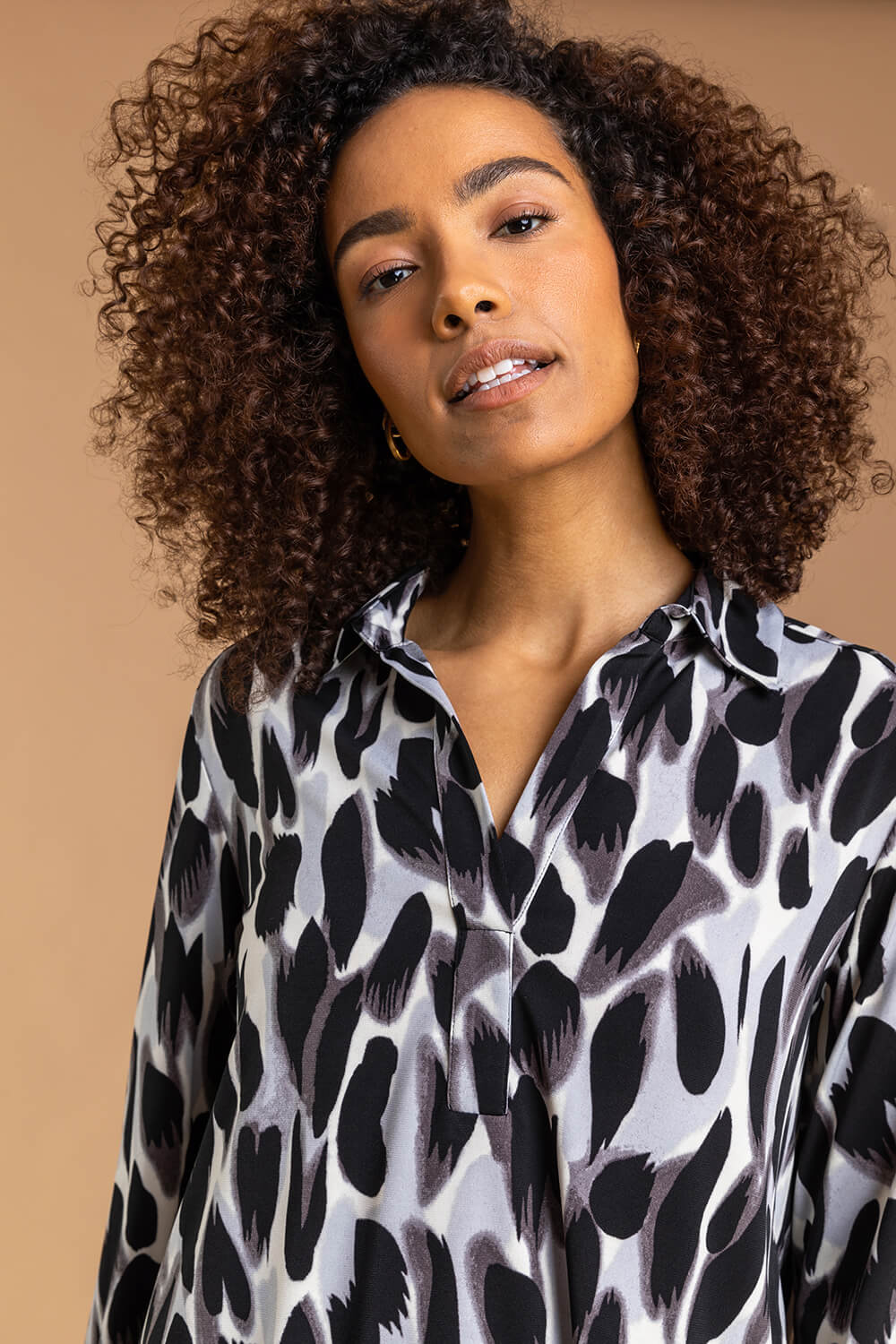 Back  Animal Print Long Sleeve Collared Jersey Blouse, Image 4 of 4