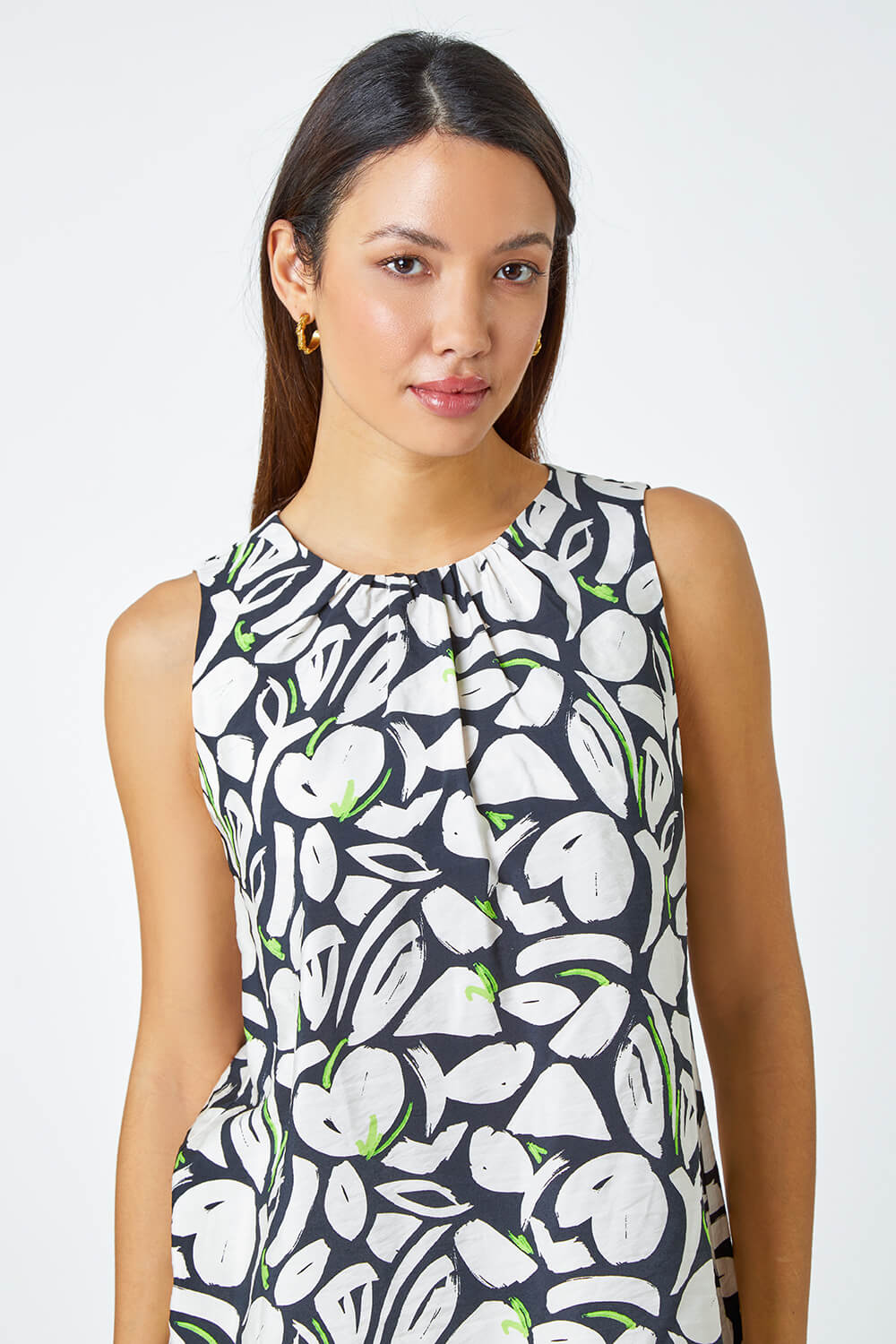 Black Sleeveless Abstract Print Pleated Top, Image 4 of 5