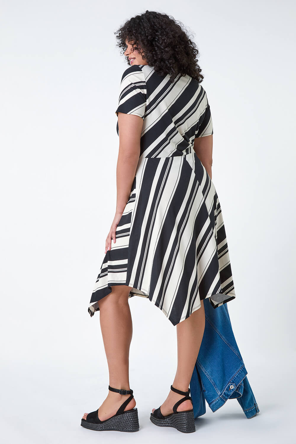 Black Curve Stripe Print Twist Front Dress , Image 3 of 5