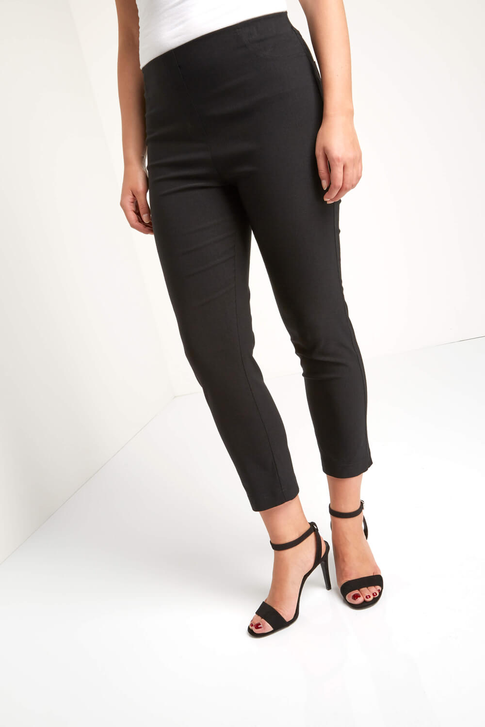 Dunnes Stores | Black Pull On Stretch Crop Trousers