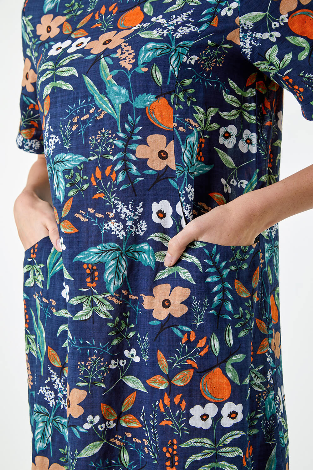 Botanical Breeze Pocket Shift Dress