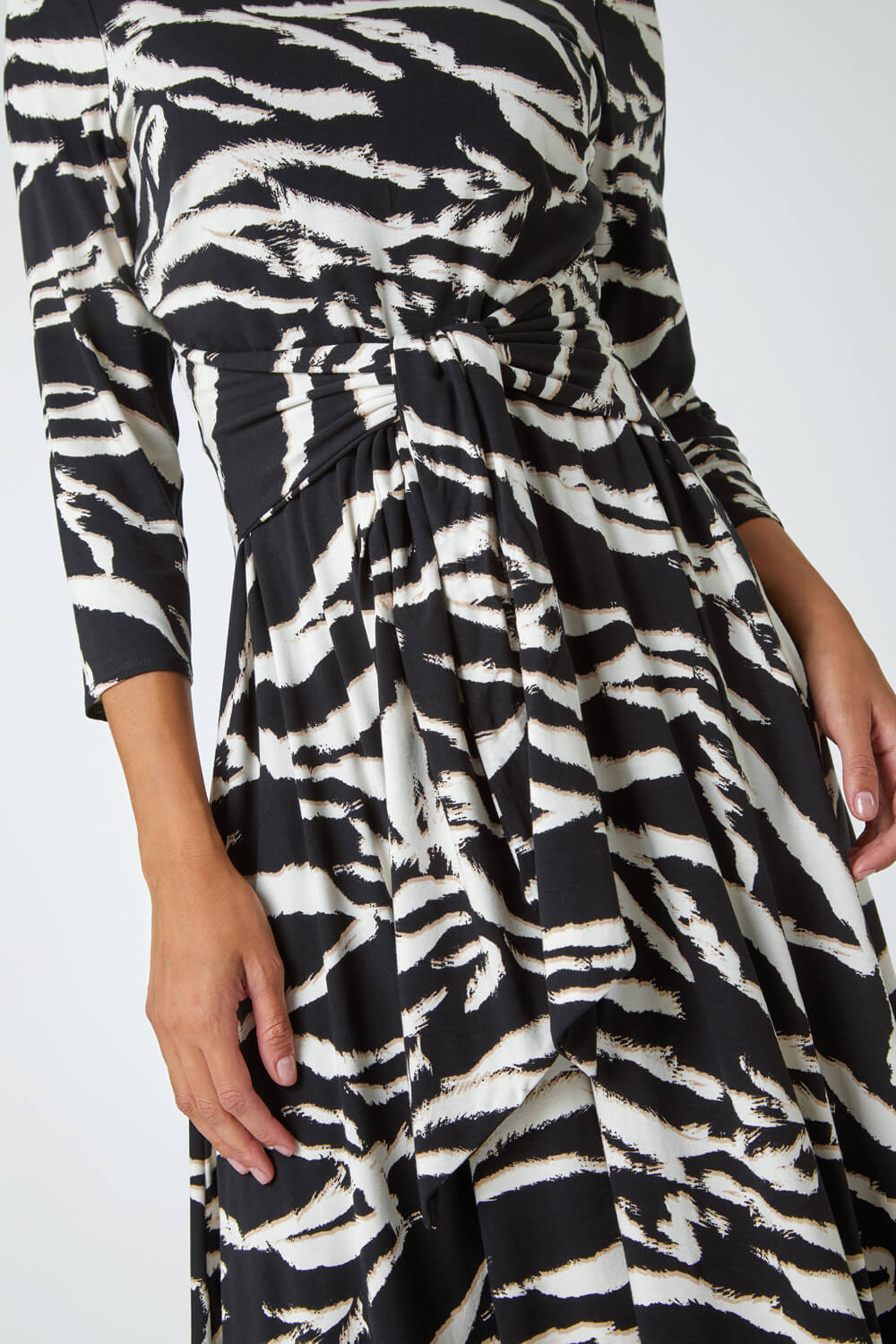 Black Abstract Print Twist Waist Stretch Dress, Image 5 of 5